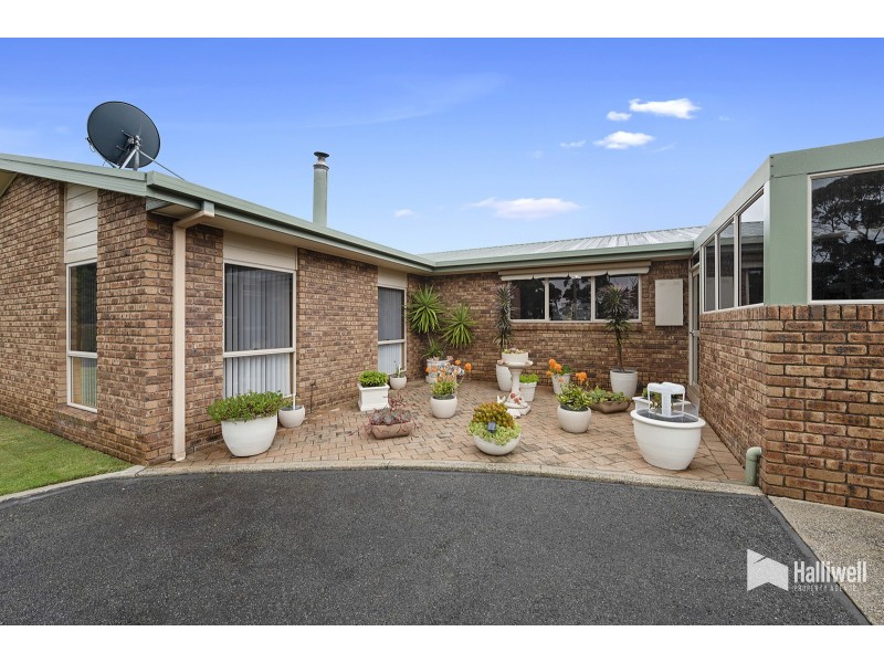 28 River Road, Ambleside TAS 7310