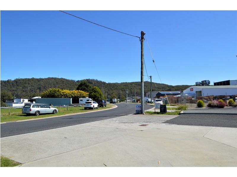 2/13-15 Bay Drive, Spreyton TAS 7310