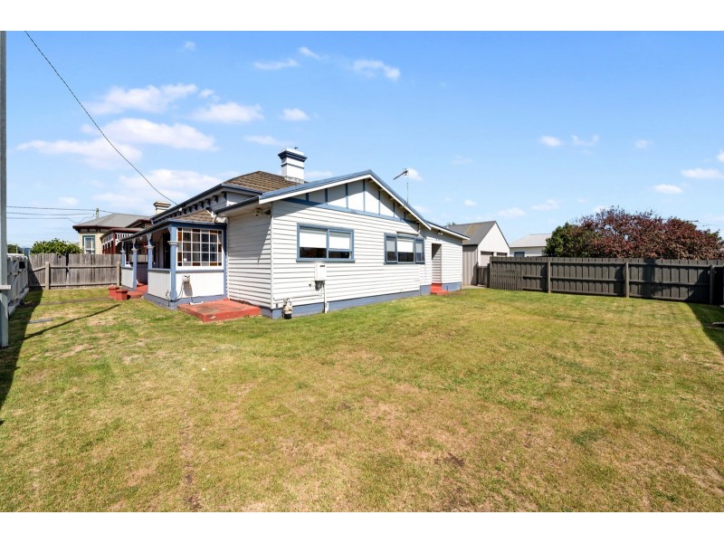 22 Hiller Street, Devonport TAS 7310