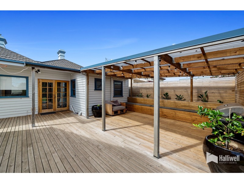 22 Hiller Street, Devonport TAS 7310