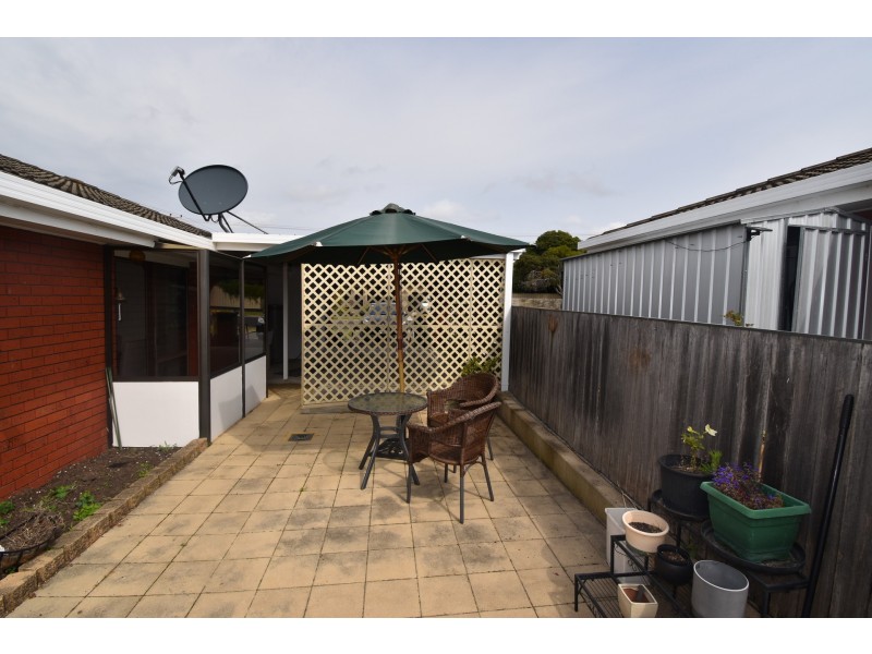 2/103 Ronald Street, Devonport TAS 7310