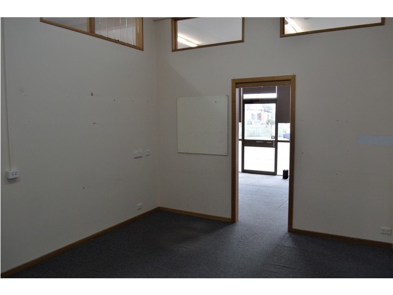 2/103 Oldaker Street, Devonport TAS 7310