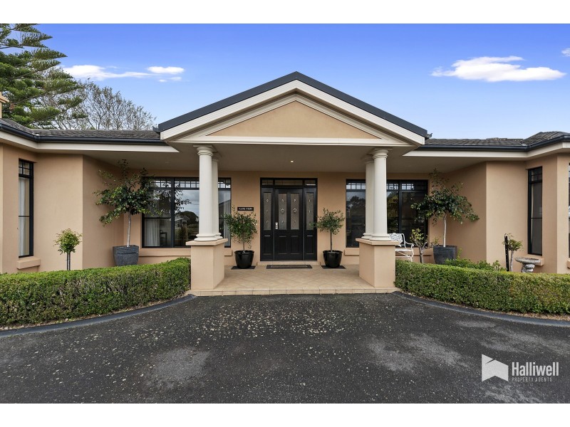 4 Malunnah Close, Devonport TAS 7310