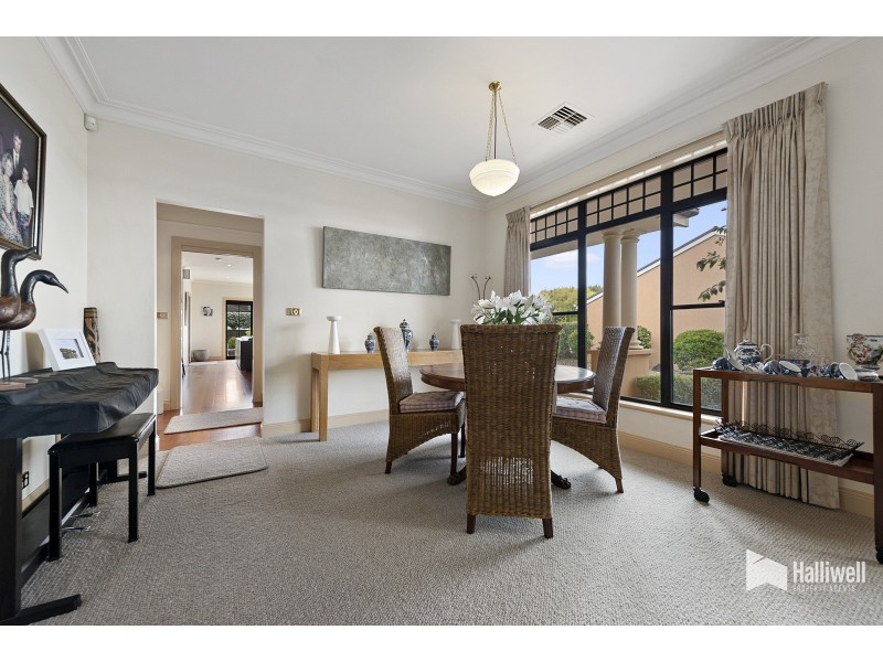 4 Malunnah Close, Devonport TAS 7310