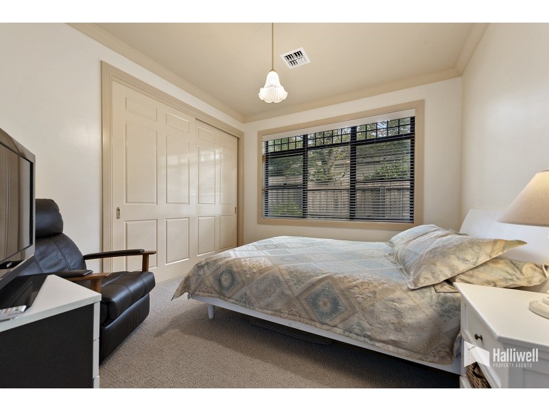 4 Malunnah Close, Devonport TAS 7310