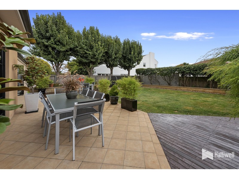 4 Malunnah Close, Devonport TAS 7310