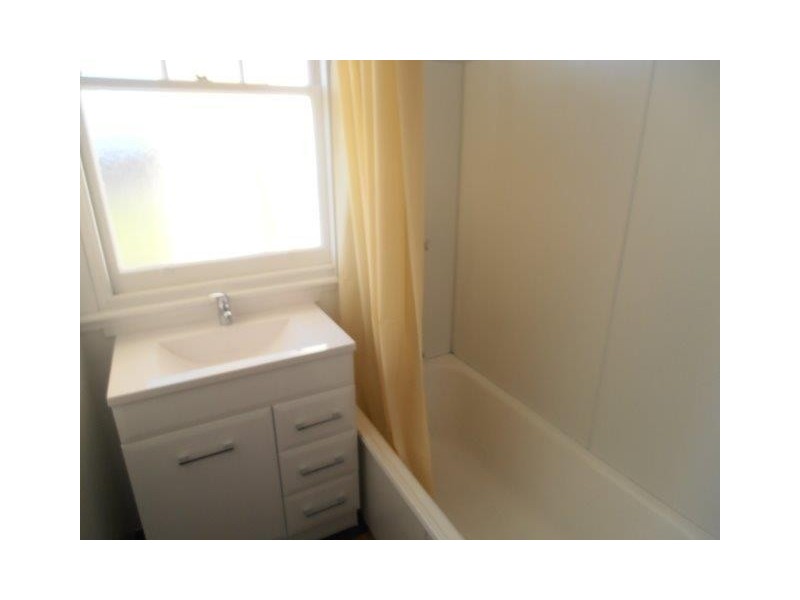 100 Oldaker Street, Devonport TAS 7310
