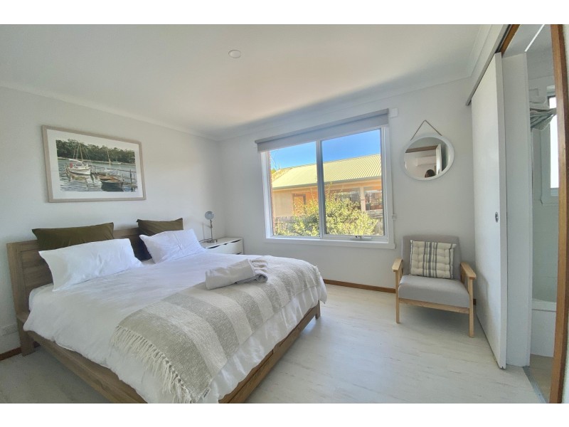 2/17 Dumbleton Street, Hawley Beach TAS 7307