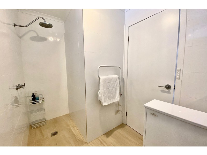 2/17 Dumbleton Street, Hawley Beach TAS 7307