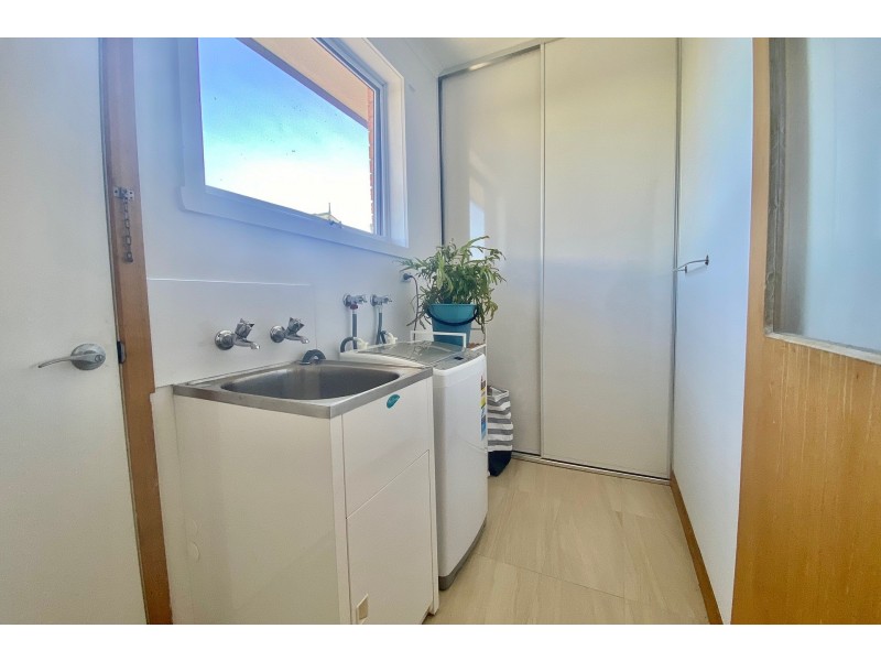 2/17 Dumbleton Street, Hawley Beach TAS 7307