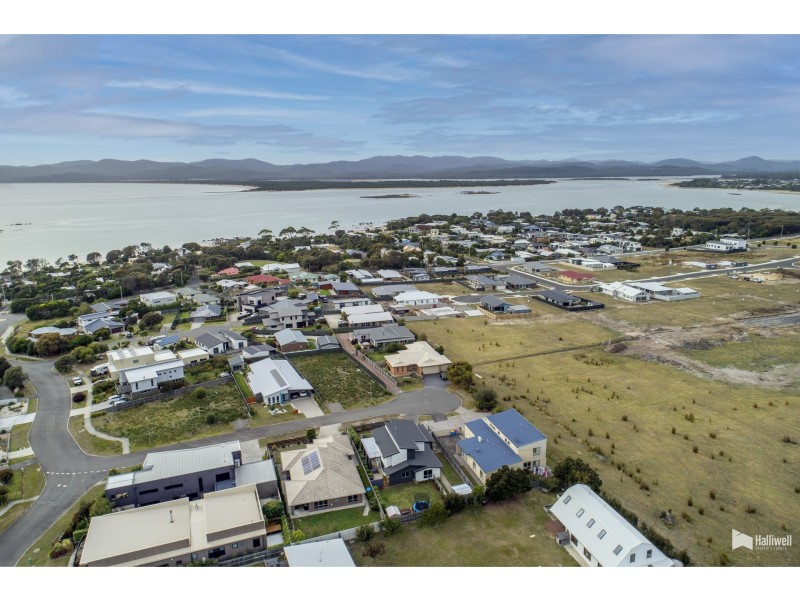 24 Chardonnay Drive, Hawley Beach TAS 7307
