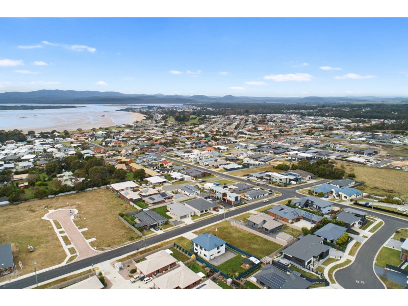 9 Broadwater Court, Shearwater TAS 7307