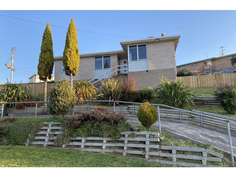 12 Barker Street, Ulverstone TAS 7315