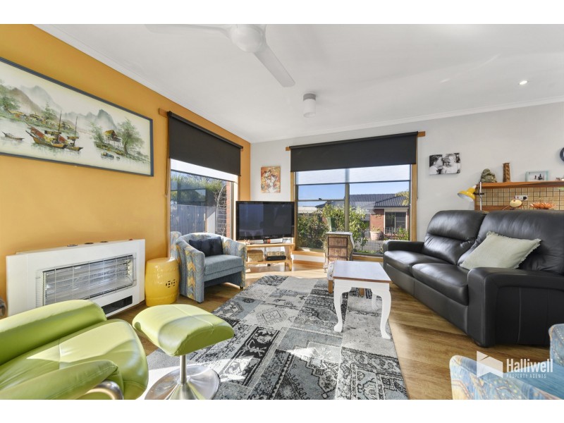 2/49 Percy Street, Devonport TAS 7310