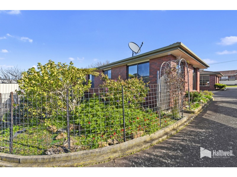 2/49 Percy Street, Devonport TAS 7310