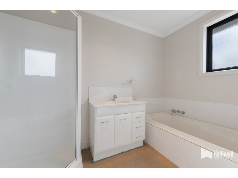 16 Tingha Way, West Ulverstone TAS 7315