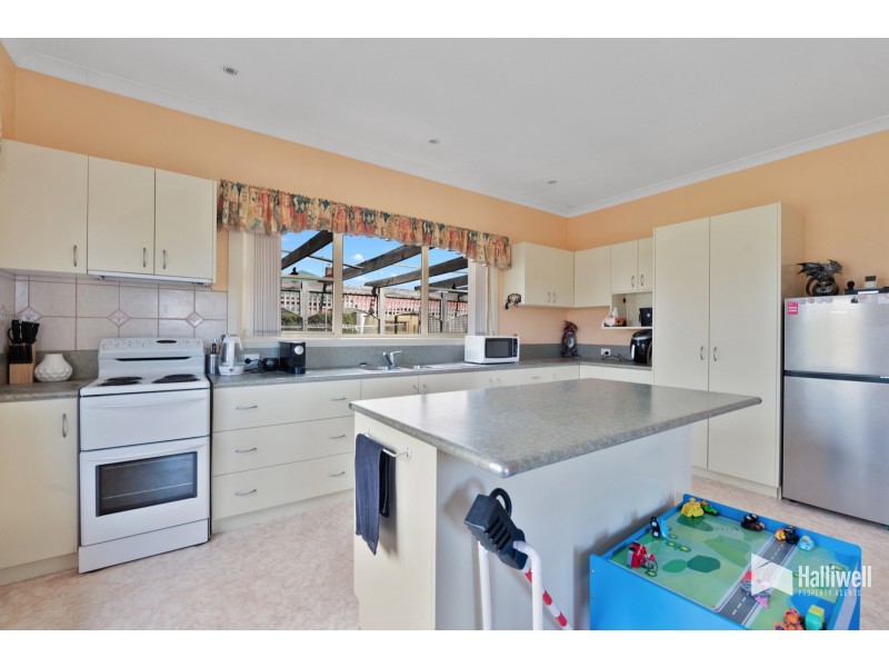 67 Madden Street, Devonport TAS 7310