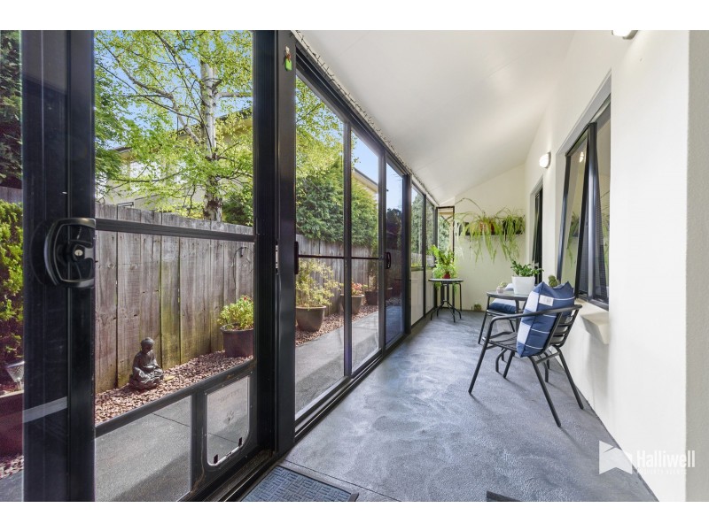 17 Tugrah Road, Stony Rise TAS 7310