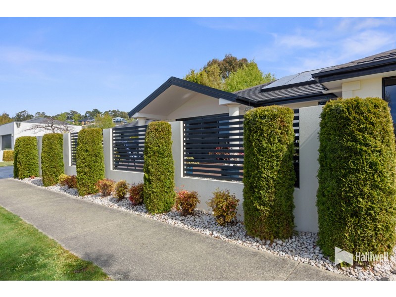 17 Tugrah Road, Stony Rise TAS 7310