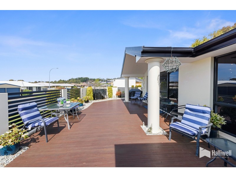 17 Tugrah Road, Stony Rise TAS 7310