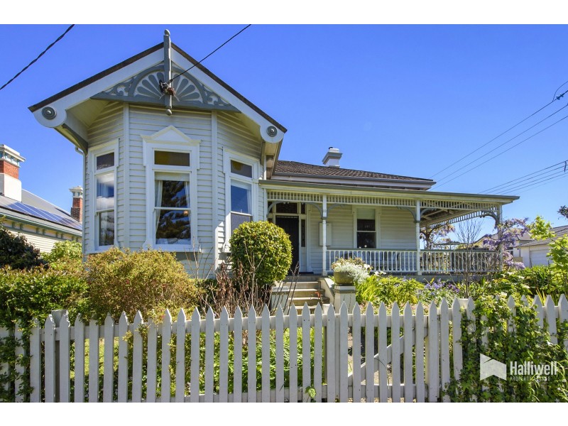 22 Victoria Parade, Devonport TAS 7310