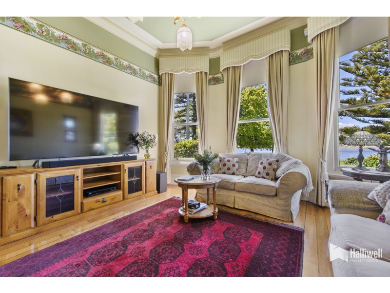 22 Victoria Parade, Devonport TAS 7310