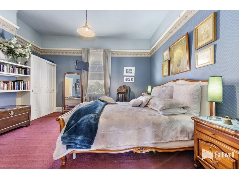 22 Victoria Parade, Devonport TAS 7310
