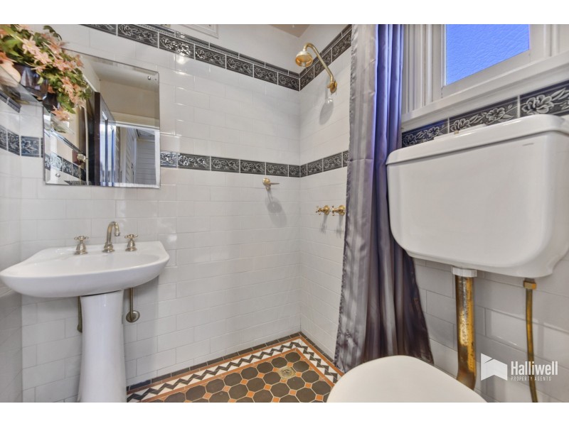 22 Victoria Parade, Devonport TAS 7310