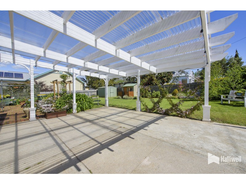 22 Victoria Parade, Devonport TAS 7310