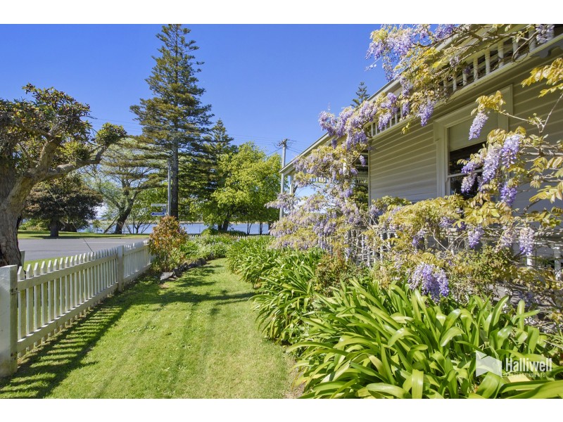 22 Victoria Parade, Devonport TAS 7310