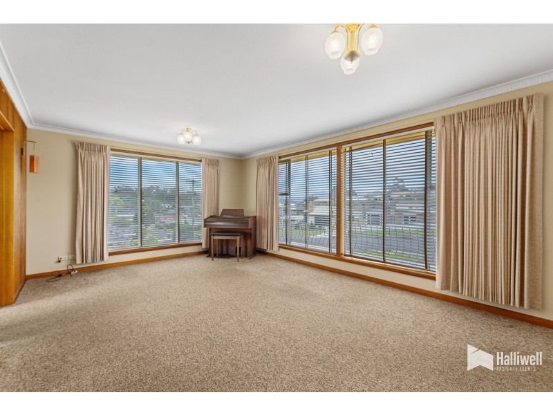 11 Amy Street, West Ulverstone TAS 7315