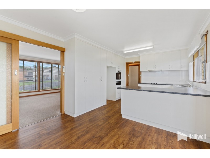 11 Amy Street, West Ulverstone TAS 7315