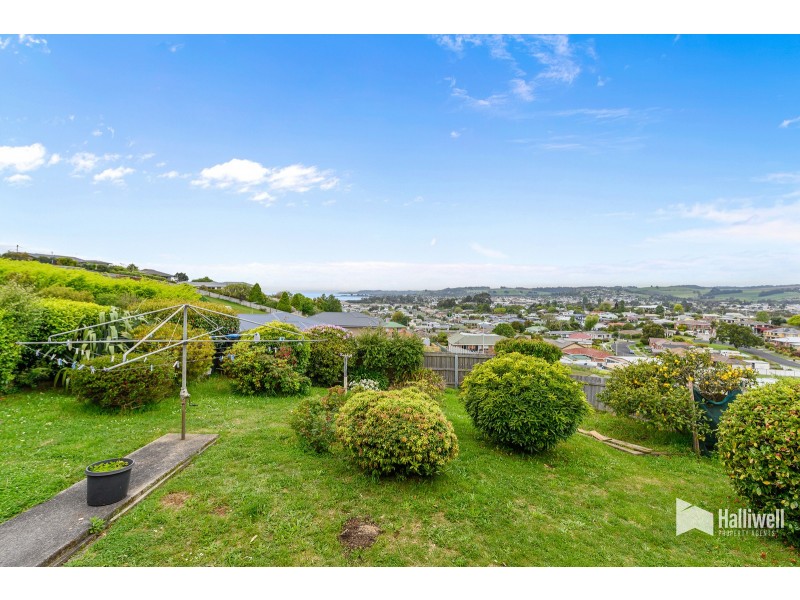 11 Amy Street, West Ulverstone TAS 7315