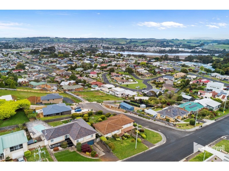 11 Amy Street, West Ulverstone TAS 7315