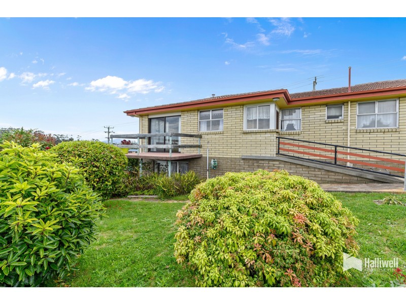 11 Amy Street, West Ulverstone TAS 7315