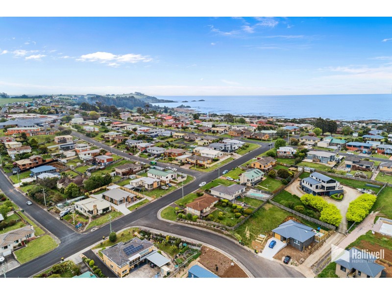 11 Amy Street, West Ulverstone TAS 7315