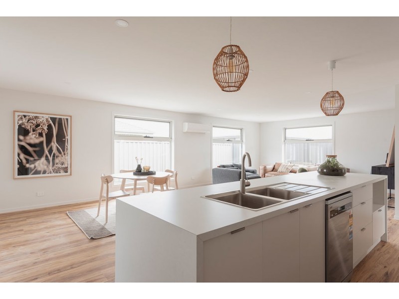 2/42 Stanley Street, Latrobe TAS 7307