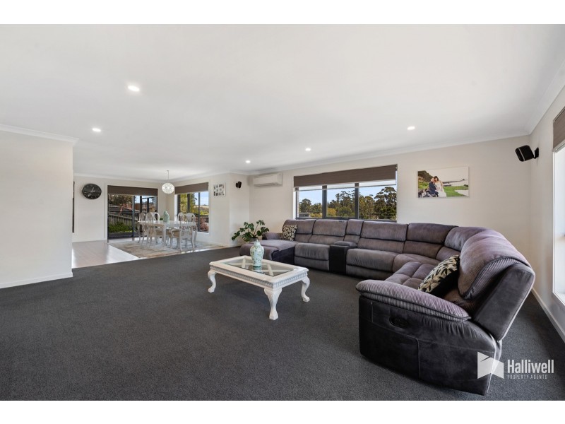 41 McCall Terrace, Stony Rise TAS 7310