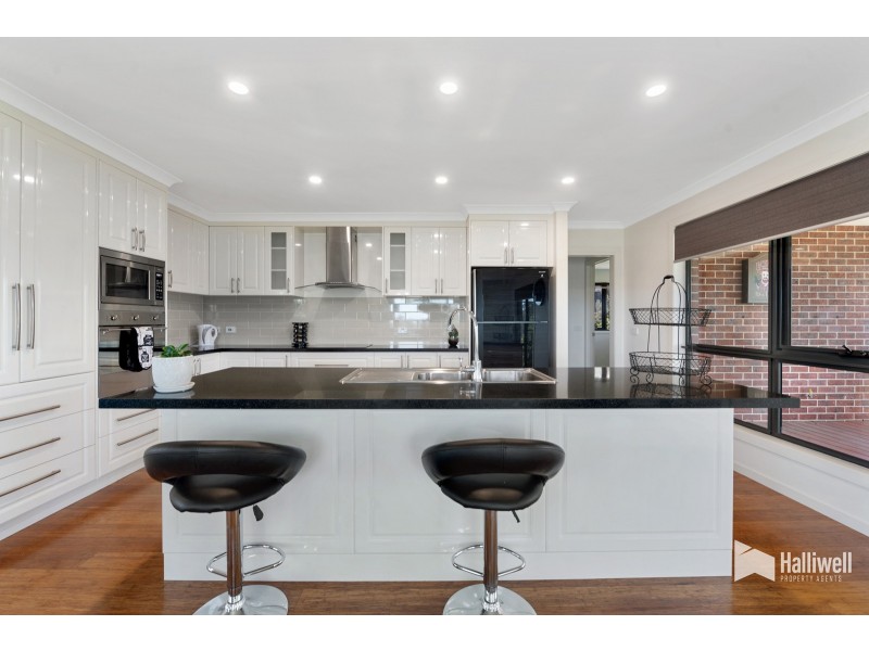 41 McCall Terrace, Stony Rise TAS 7310