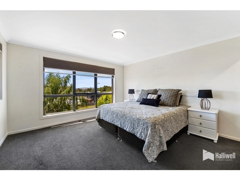 41 McCall Terrace, Stony Rise TAS 7310