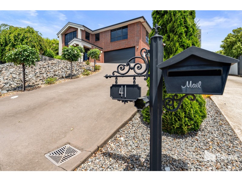 41 McCall Terrace, Stony Rise TAS 7310