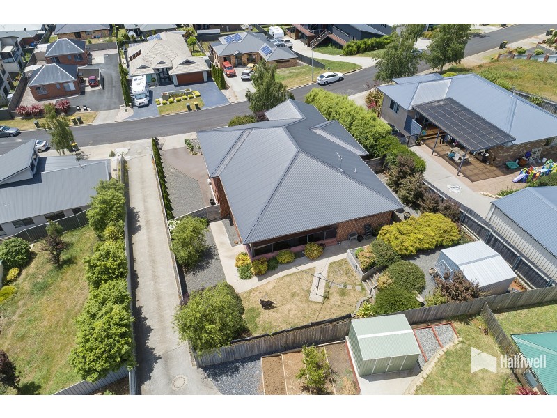 41 McCall Terrace, Stony Rise TAS 7310