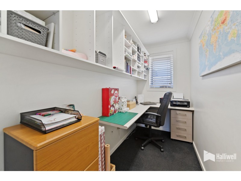 16 Washington Drive, Stony Rise TAS 7310