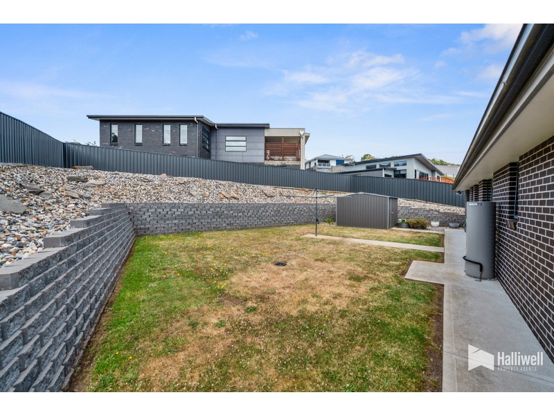 16 Washington Drive, Stony Rise TAS 7310