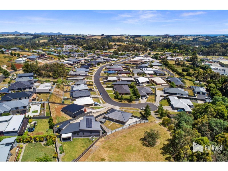 16 Washington Drive, Stony Rise TAS 7310