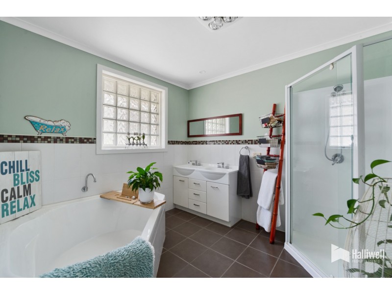 52 Penambul Drive, Miandetta TAS 7310