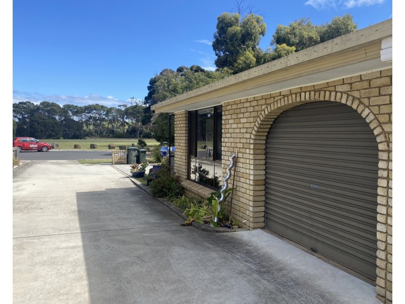 1/132 Watkinson Street, Devonport TAS 7310