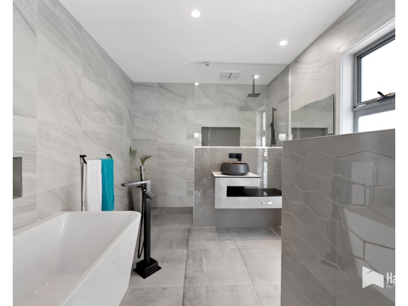 98 Moorings Drive, Squeaking Point TAS 7307