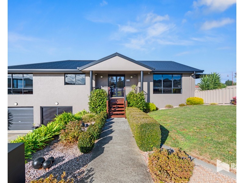 17 Rowena Court, Devonport TAS 7310