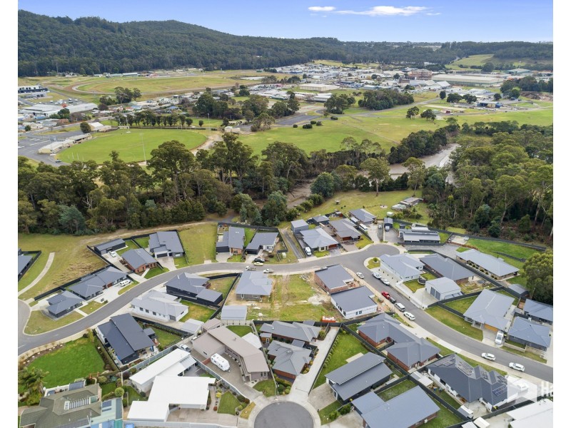 2/18 Ronan Court, Spreyton TAS 7310